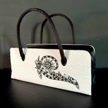 Load image into Gallery viewer, BIJOU BAG Beaded Flower Brooch