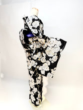 Load image into Gallery viewer, Kintsugi Rose Kimono + Obi Set