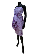 Load image into Gallery viewer, A dotted rose of a kimono