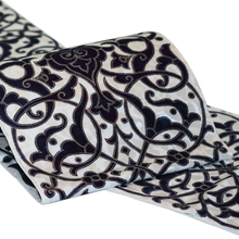 Load image into Gallery viewer, Yokarahana(Western Tang Flowers)