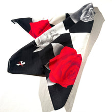 画像をギャラリービューアに読み込む, Y グッズ - 風呂敷 裂取り薔薇 red
