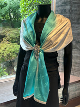 画像をギャラリービューアに読み込む, 【ご予約受付中】YOSHIKIMONO シルクショール  turquoise × white
