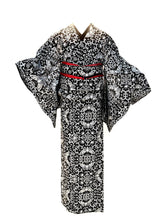 Load image into Gallery viewer, Flower-shaped butterfly kimono + obi set

